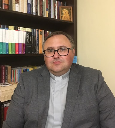 Отець Олег Саламон